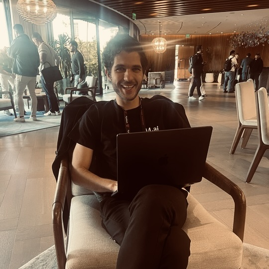 Hiring engineers to answer tickets